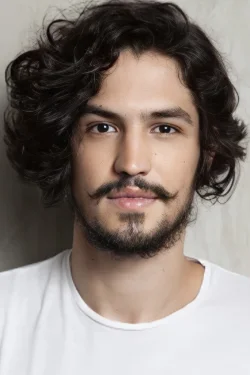 Gabriel Leone